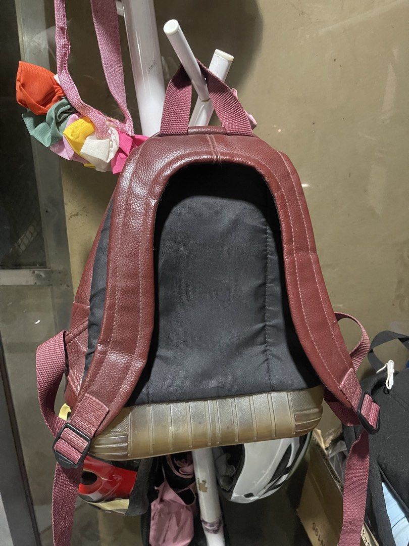 Nike Vintage 90s Bubble Mini Backpack (Category: Backpacks) located in Manila. Submitted by yayayaumazoomie (Listing ID 1464891517, Image 2). Description: RFS: Decluttering *Needs cleaning.