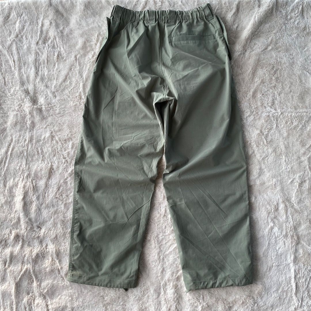 NIKO AND - CARGO PANTS AUTHENTIC (Category: Luxury Apparel) located in Bacolod City. Submitted by mic_moneyyyyy (Listing ID 1464897737, Image 2). Description: NIKO AND - CARGO PANTS Size : Tagged as Medium .