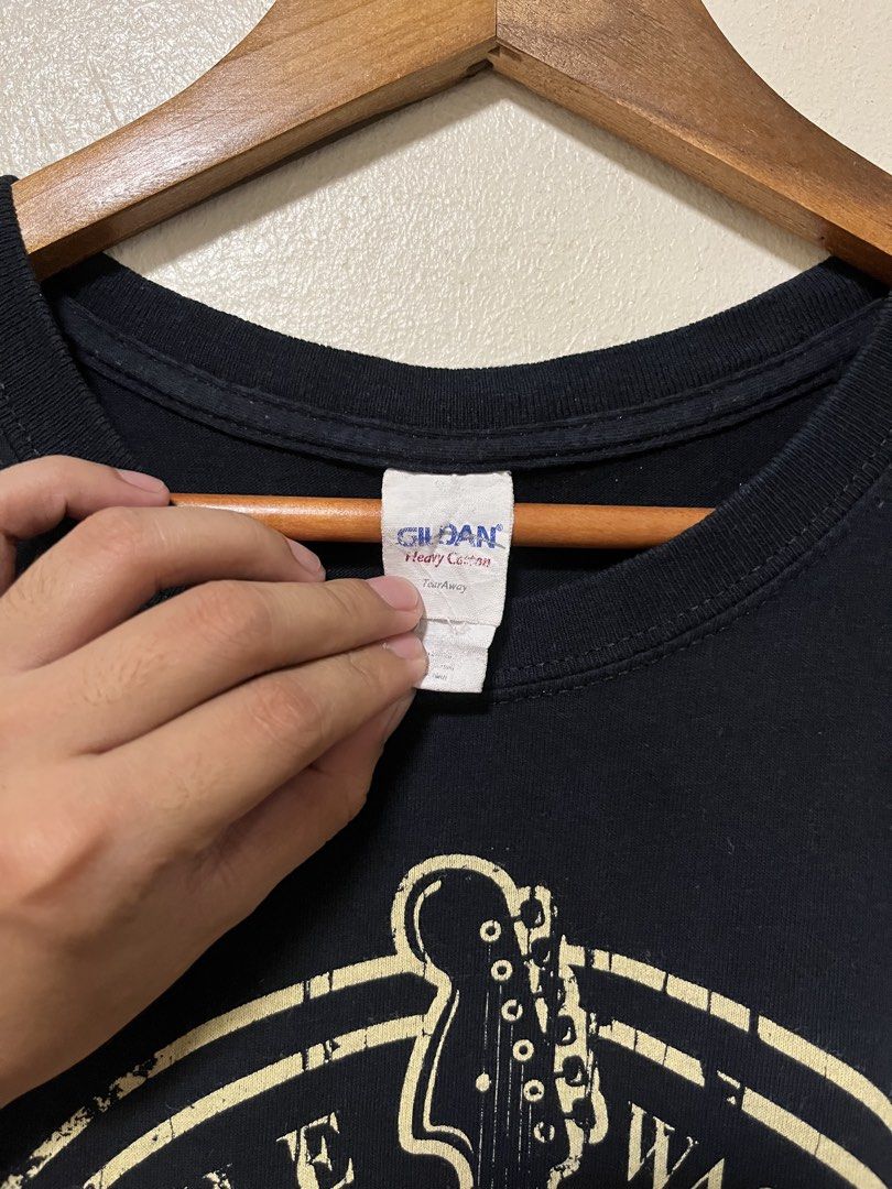 NIRVANA Bandshirt (Category: Tshirts & Polo Shirts ) located in Manila. Submitted by jils.vtg (Listing ID 1464865127, Image 3). Description: Large size Color rate: 9.5/10 No issue Pm nalang sa dimes.