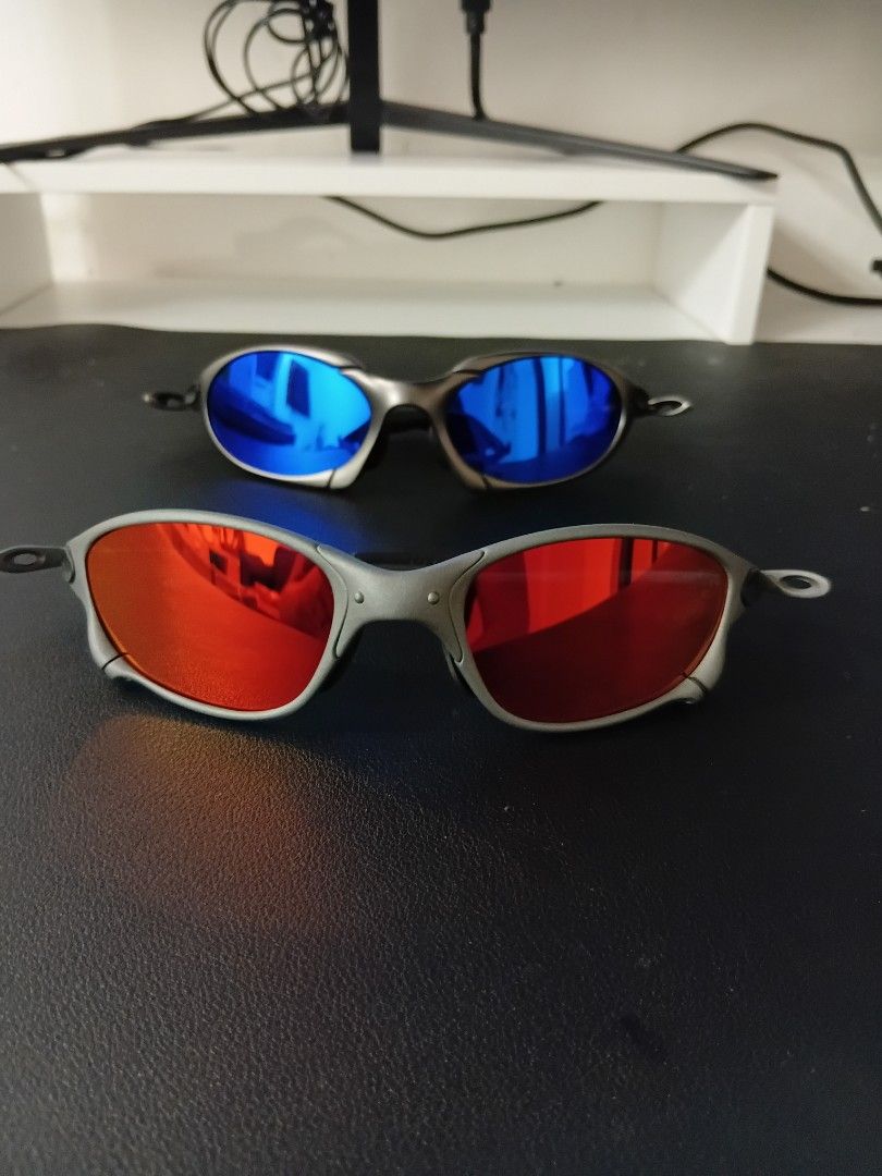 OAKLEY SHADES (Category: Sunglasses & Eyewear) located in Davao. Submitted by zzyow893 (Listing ID 1464881519, Image 2). Description: OAKLEY X-METAL Sports Sunglasses ROMEO Deep Blue / Gun Metal Polarized Lens Juliet 2 Ruby Red / Matte Gray Polarized Lens Both with Case & Cleaning Cloth P2,500 Each .
