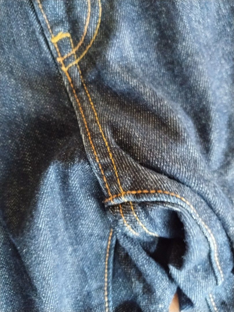 Old Navy Slim Jeans (Category: Jeans) located in Mabalacat. Submitted by al_amin_thrift (Listing ID 1464822606, Image 2). Description: 👖 Old Navy Slim Jeans — 33×30 Details - Brand: Old Navy ​ - Style: Slim Fit — Authentic Original Refreshing ​ - Size: 33" Waist × 30" Inseam ​ - Fabric: 100% Cotton — durable, comfortable, classic denim feel ​ - Color: Dark indigo rinse — deep rich blue, barely faded ​ - Features: Classic 5-pocket design, contras