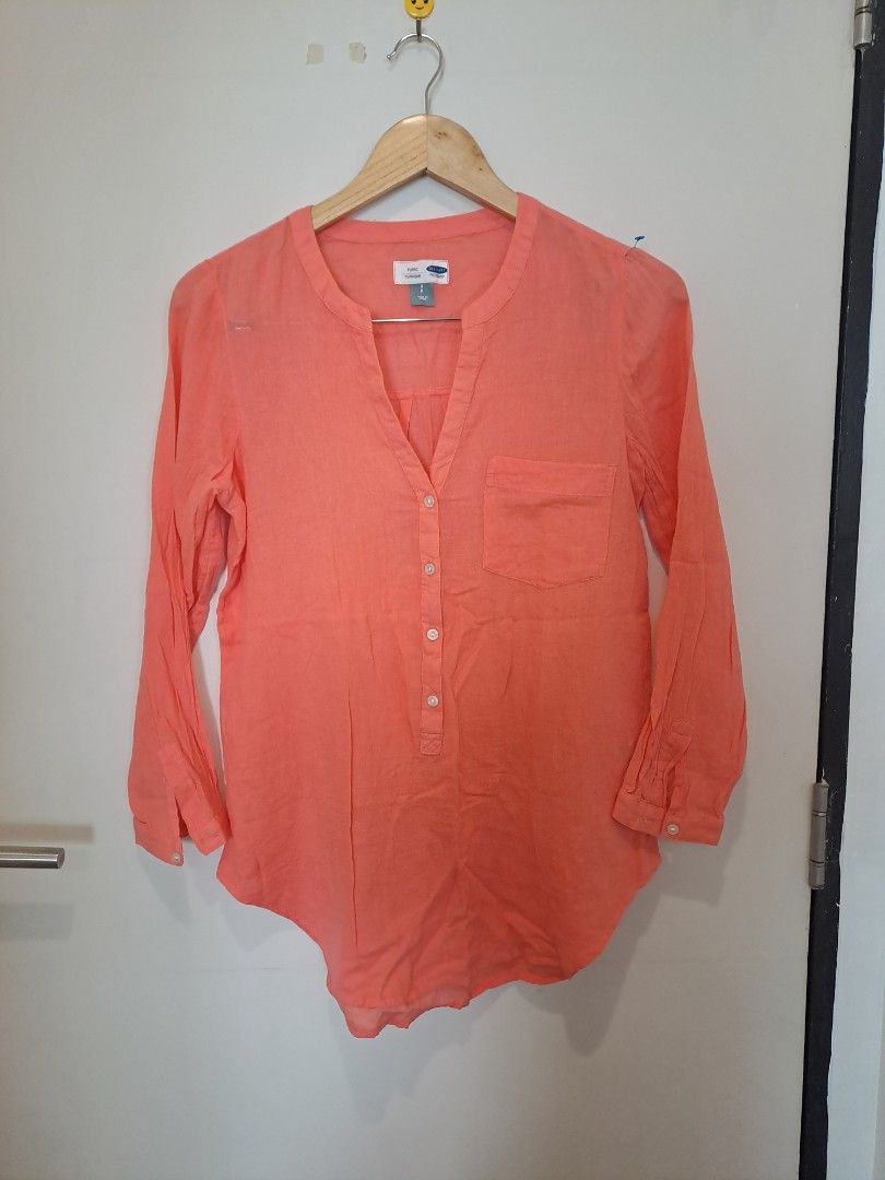 Old navy tunic longsleve (Category: Longsleeves) located in Manila. Submitted by joanbalde39643 (Listing ID 1464826526, Image 1). Description: This peach-toned Old Navy Sheer Pullover Tunic features a relaxed fit with a classic button-down V-neck and a single chest pocket. cotton linen.