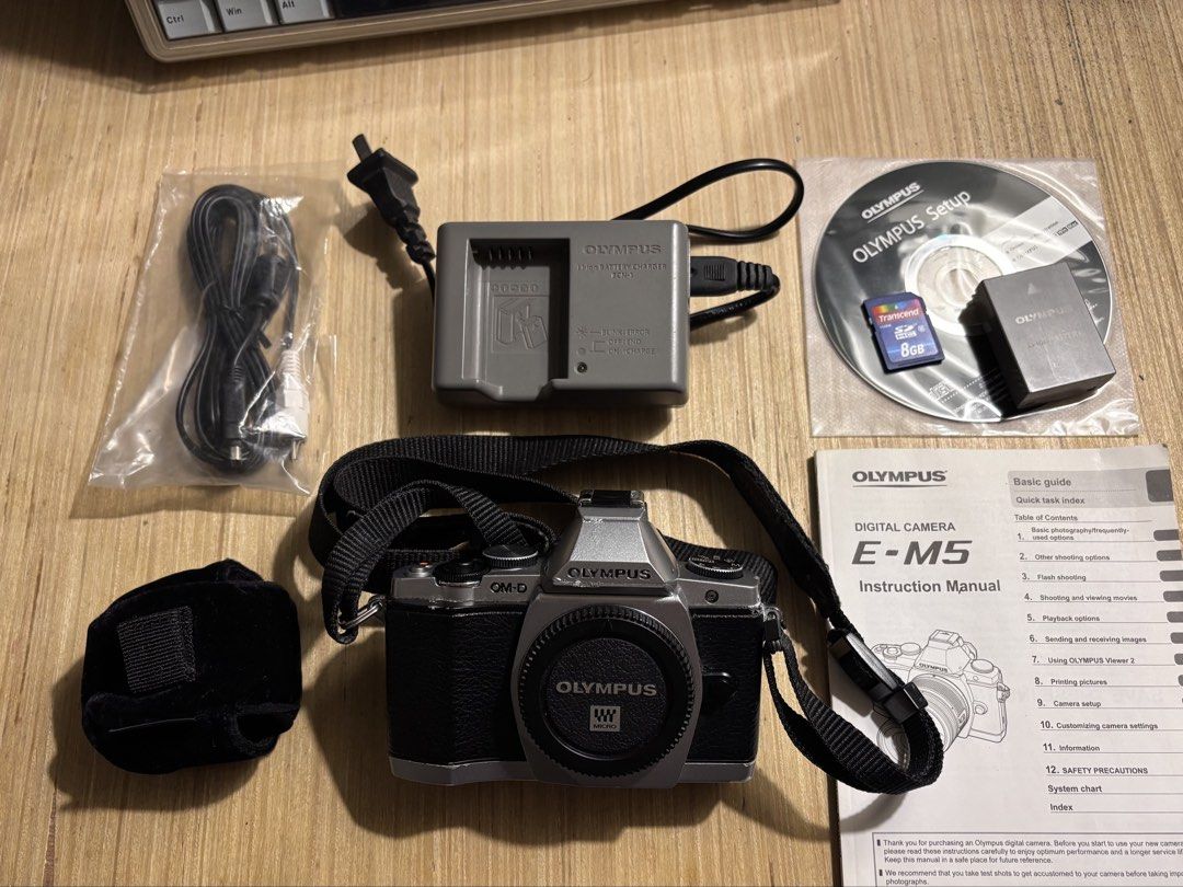 Olympus OMD EM5 I (Category: Cameras) located in San Juan City. Submitted by velardedrew (Listing ID 1464836329, Image 2). Description: Olympus OMD EM5 Mark 1 for sale! Open to trades, just offer. :) Selling the legendary EM5-M1, known for its M43 sensor and solid magnesium alloy build quality. This camera is the perfect entry point to the interchangeable setup. Camera itself has some dings and scratches, which are expected on a used camera, all 