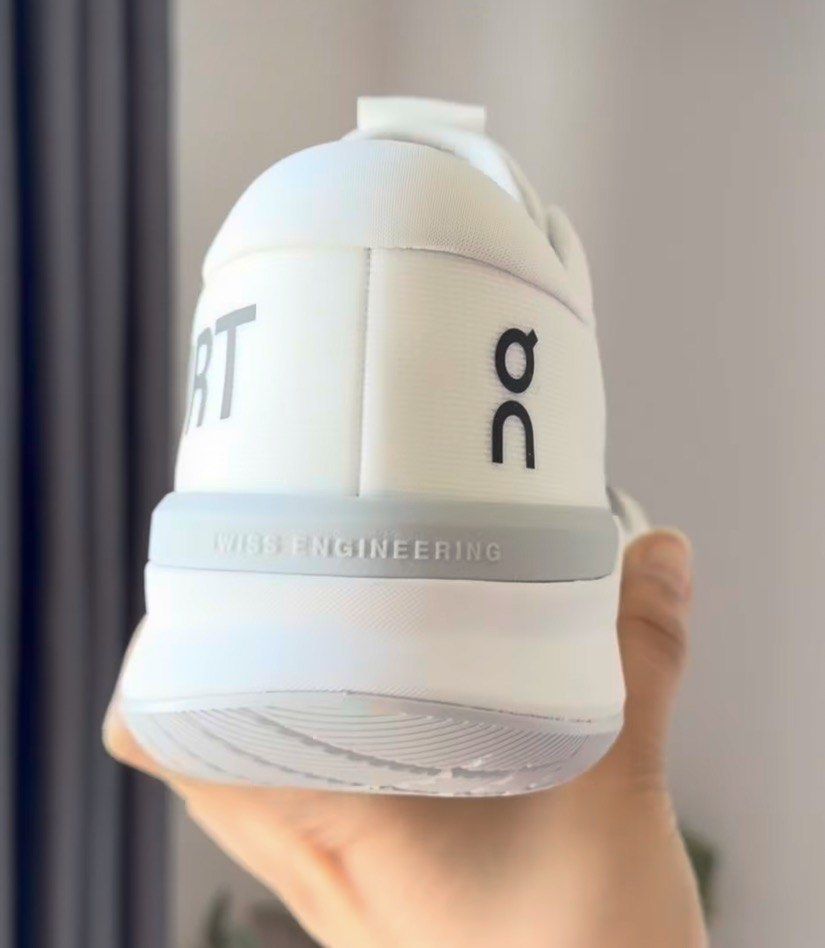 On the Roger Pro 3 (Category: Sneakers) located in Manila. Submitted by stopshop26 (Listing ID 1464881313, Image 2). Description: On the Roger Pro 3 White Pink Avail sizes: 6.5 7 7.5 8 8.5 9.5 10 Brand new and original Onhand and ready to ship.