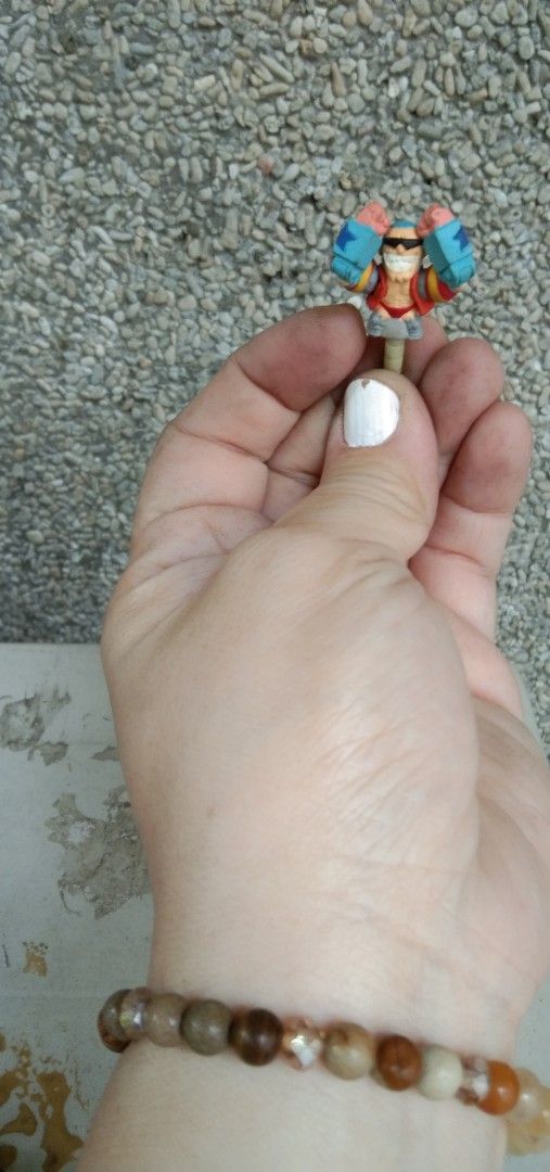 One piece character cellphone plugger (Category: Action & Battle Toys) located in Quezon City. Submitted by eidorableshop (Listing ID 1464792994, Image 2). Description: .