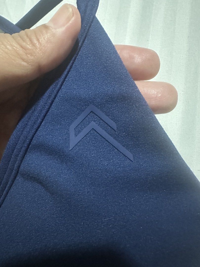 Oner active timeless strappy small (Category: Activewear) located in Iba. Submitted by xooperfindslb (Listing ID 1464951660, Image 3). Description: Oner active timeless strappy Navy blue Small Band width when flat - 12” No issue Can pass as new.