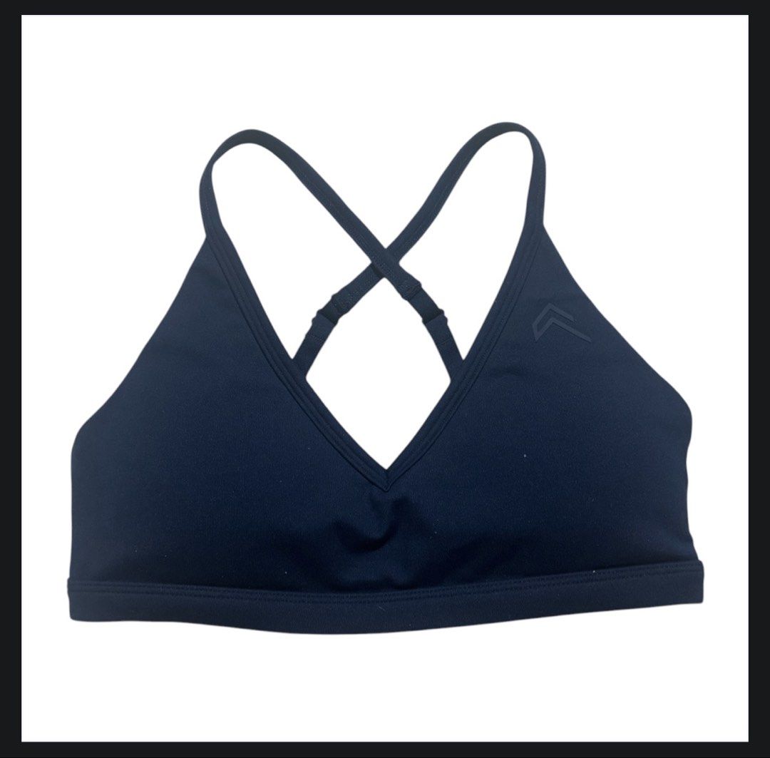 Oner active timeless strappy small (Category: Activewear) located in Iba. Submitted by xooperfindslb (Listing ID 1464951660, Image 1). Description: Oner active timeless strappy Navy blue Small Band width when flat - 12” No issue Can pass as new.