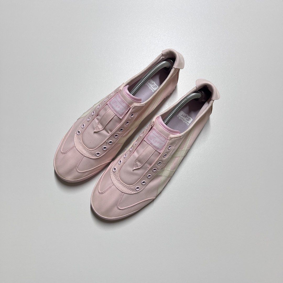 ONITSUKA US10 (Category: Casual Shoes) located in Carmona. Submitted by aijushoeshop (Listing ID 1464886988, Image 3). Description: ONÌTS pink Slip-on 10us l 44euro l 28cm Excellent Condition✨ Mine : 1990 DISCLAIMER: AIJUSHOESHOP are not affiliated with or associated with any brands or companies mentioned. All products shown are independently sourced, The authenticity of items is not guaranteed unless verified/proven authentic. Buyers are encoura