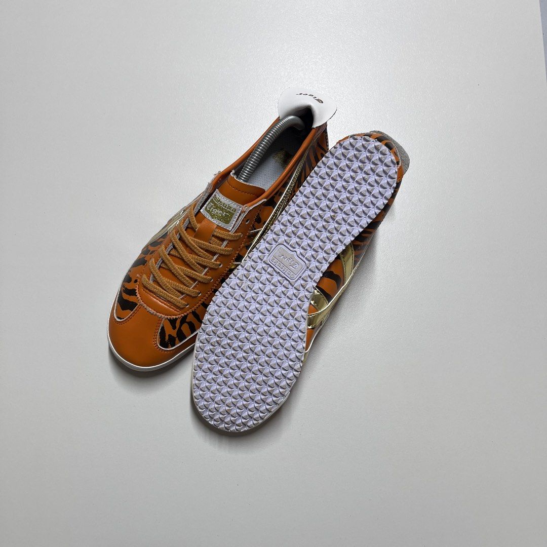 ONITSUKA US10 (Category: Casual Shoes) located in Carmona. Submitted by aijushoeshop (Listing ID 1464890145, Image 2). Description: ONÌTŚ “Tiger Stripe” 10us l 280mm l 44euro Excellent Condition✨ Mine : 1990 DISCLAIMER: AIJUSHOESHOP are not affiliated with or associated with any brands or companies mentioned. All products shown are independently sourced, The authenticity of items is not guaranteed unless verified/proven authentic. Buyers are enco