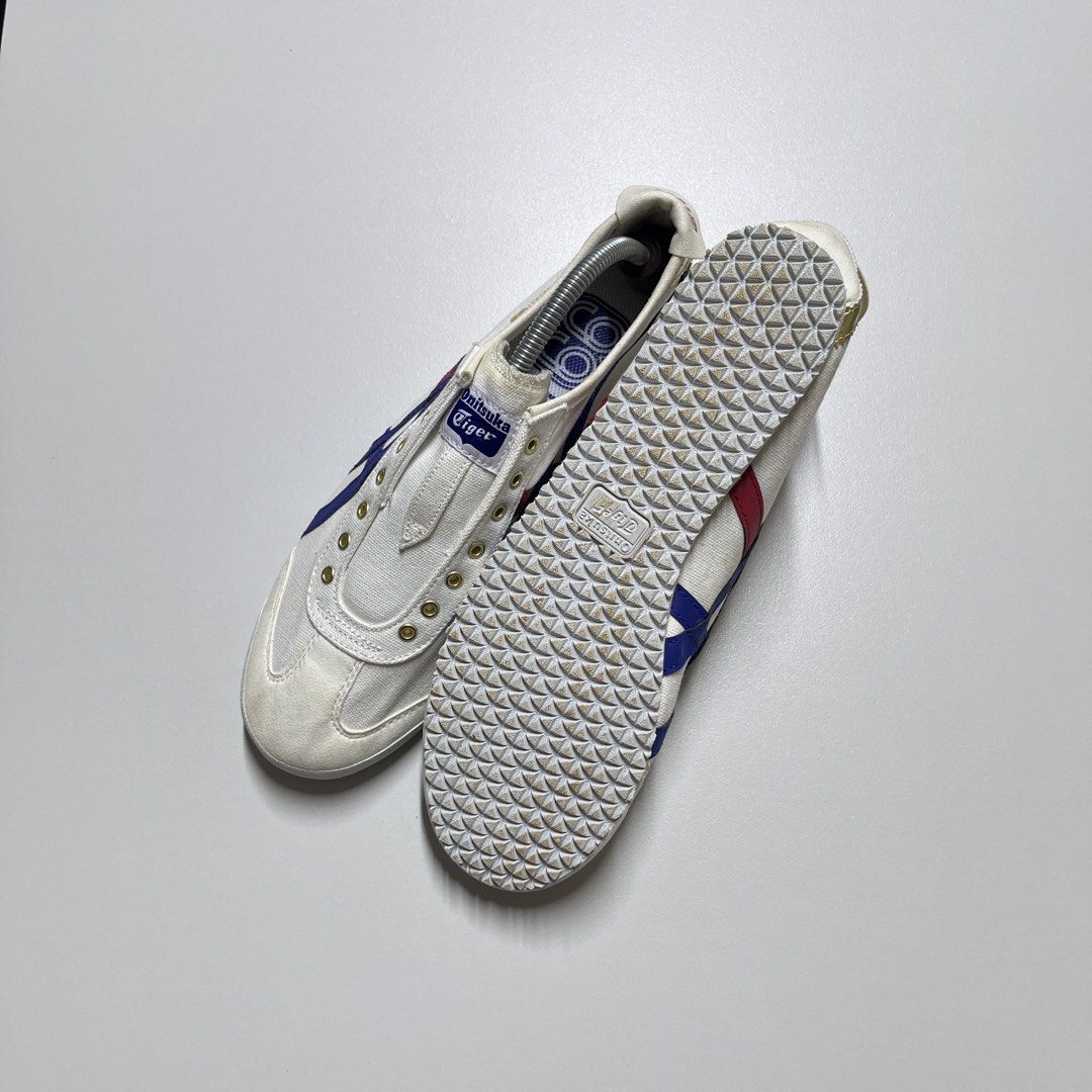 ONITSUKA US 10 (Category: Casual Shoes) located in Carmona. Submitted by aijushoeshop (Listing ID 1464885784, Image 2). Description: ONÌTŚ OG colorway Slip-on 10us l 44euro l 28cm Excellent Condition✨ Mine : 1990 DISCLAIMER: AIJUSHOESHOP are not affiliated with or associated with any brands or companies mentioned. All products shown are independently sourced, The authenticity of items is not guaranteed unless verified/proven authentic. Buyers are