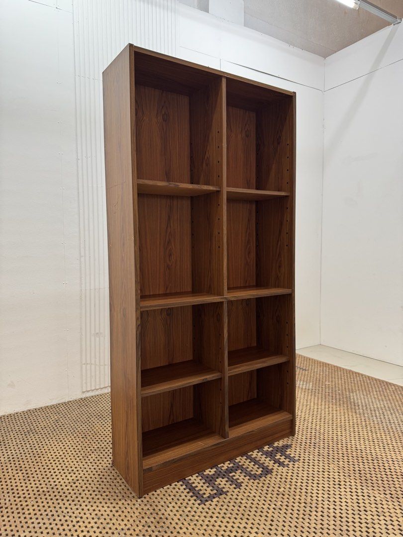 Open shelves (Category: Shelves, Cabinets & Racks) located in Quezon City. Submitted by matetdevis13 (Listing ID 1464942891, Image 2). Description: Wooden Open Shelves Adjustable Displayer Price: 6,900 L35 x W11.5 x H69.5 In good condition Code JMD23-MJ643.
