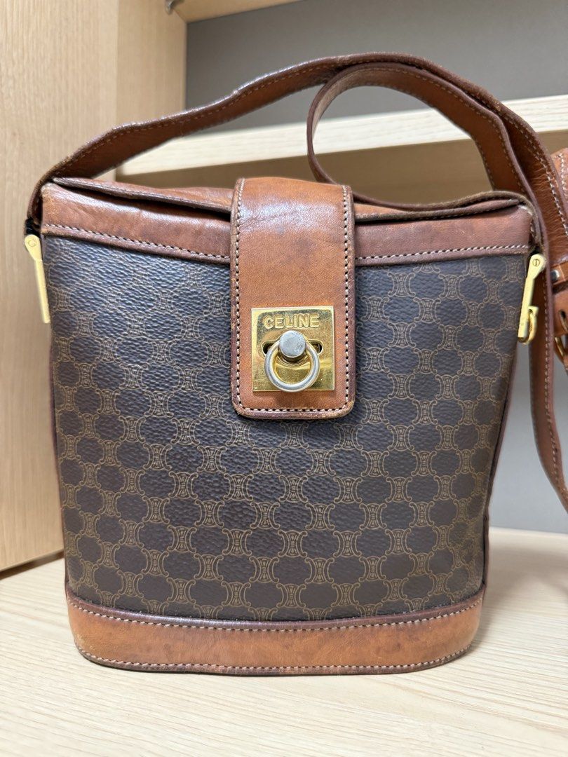 Orig Bundle Celine (Category: Shoulder Bags) located in Cagayan de Oro. Submitted by negosyantesibengineer (Listing ID 1464831723, Image 3). Description: Negotiable .