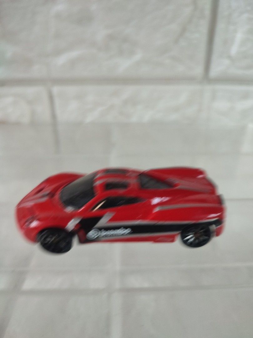 Pagani huayra loose (Category: Vehicle & Diecast Models) located in Narvacan. Submitted by jigger85 (Listing ID 1464778697, Image 1). Description: nearly mint loc. ilocos sur ship thru JNT and LBC.
