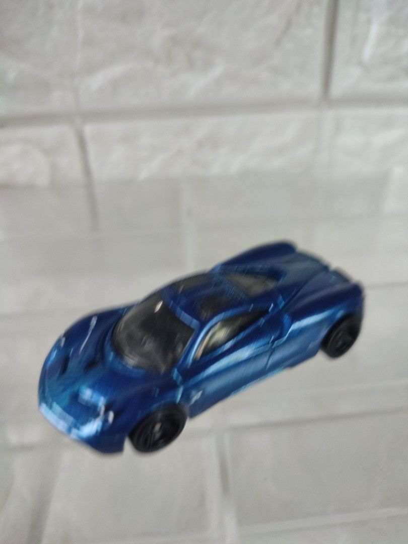 Pagani huayra loose hotwheels (Category: Vehicle & Diecast Models) located in Narvacan. Submitted by jigger85 (Listing ID 1464779140, Image 2). Description: nearly mint loc. ilocos sur ship thru JNT and LBC.