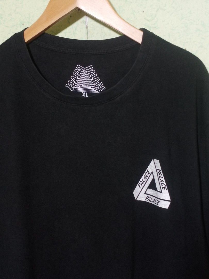 PALACE (Category: Tshirts & Polo Shirts ) located in Catbalogan. Submitted by thriftwthbart (Listing ID 1464890992, Image 3). Description: Ready to wear dimes: 23x30.5 cr: 9/10 issue: super minimal hairline.