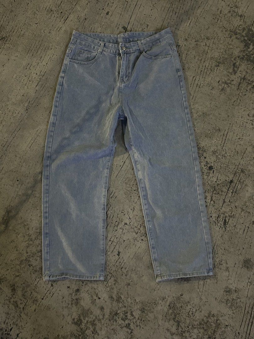 Pants (Category: Jeans) located in Manila. Submitted by rafael.0126 (Listing ID 1464945908, Image 3). Description: Dimes on the picture .