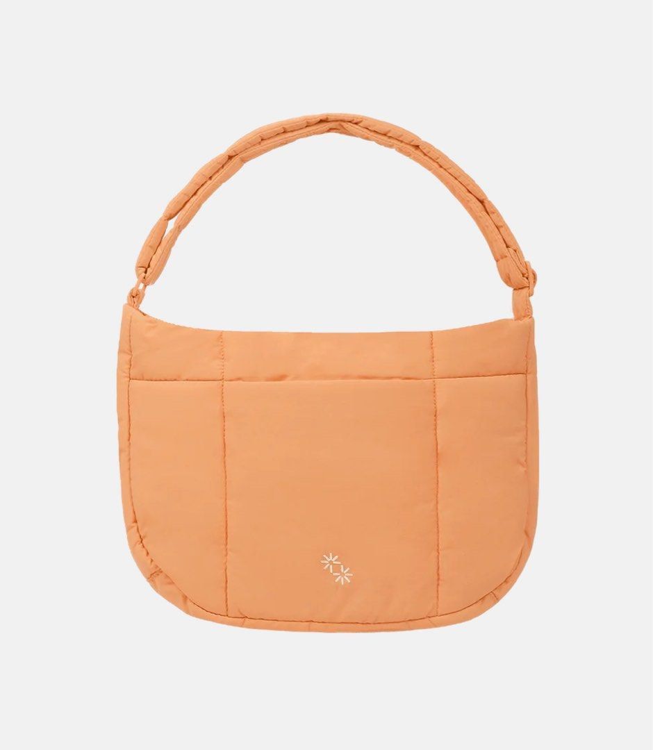 Paperbunny Puffer Swing in Tangerine (Category: Shoulder Bags) located in Pateros City. Submitted by mariselly (Listing ID 1464926559, Image 1). Description: -needs a wash -some zippers have paint chips -other than that no flaws .