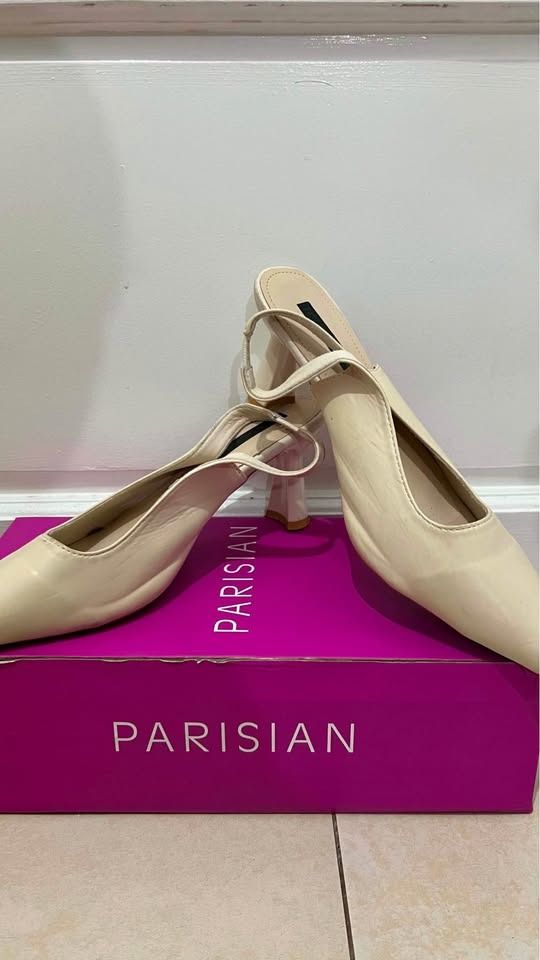 Parisian Cream Slingback Heels with Box (Category: Heels) located in Quezon City. Submitted by jukamigaha (Listing ID 1464895365, Image 3). Description: Size: 39 Color: Beige Note: Hindi yan Parisian. Sa box lang ng Parisian nakalagay.