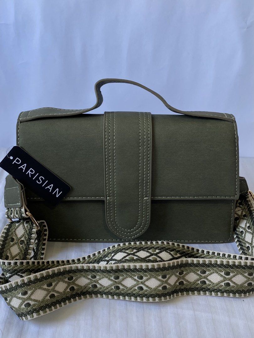 Parisian Shoulder/Body Bag (Category: Shoulder Bags) located in Dagupan City. Submitted by style_88 (Listing ID 1464881666, Image 1). Description: -with minimal cat scratches (view last photo).