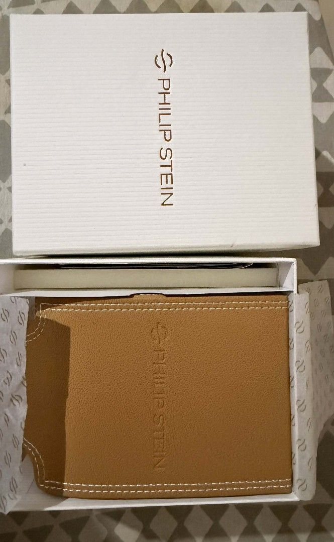 Philip Stein Dual Time Two-Tone Watch (Category: Women's Watches) located in Manila. Submitted by hansiekun (Listing ID 1464925719, Image 1). Description: SELLING WATCH‼️ PHILIP STEIN SIGNATURE WHT GOLD L Never been used or worn You can check it before you pay. Meet up around Pasig Selling it for only : 38k.