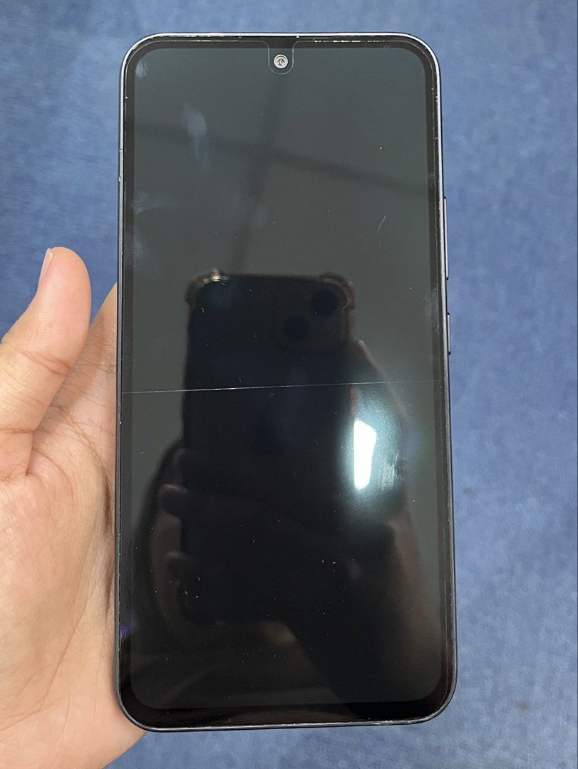 phone (Category: Samsung) located in Shah Alam. Submitted by gadgetexpert (Listing ID 1464840331, Image 3). Description: 📱 SAMSUNG GALAXY A54 5G — 256GB / 8GB RAM ✨ Condition: Okay, secondhand 💾 Storage: 256GB 🧠 RAM: 8GB 📱 Sesuai untuk daily use, social media, gaming & kerja ✅ Boleh test dulu sebelum beli 💰 Harga: Boleh nego 📍 Meet up sahaja 📩 Berminat boleh PM untuk harga & details!.