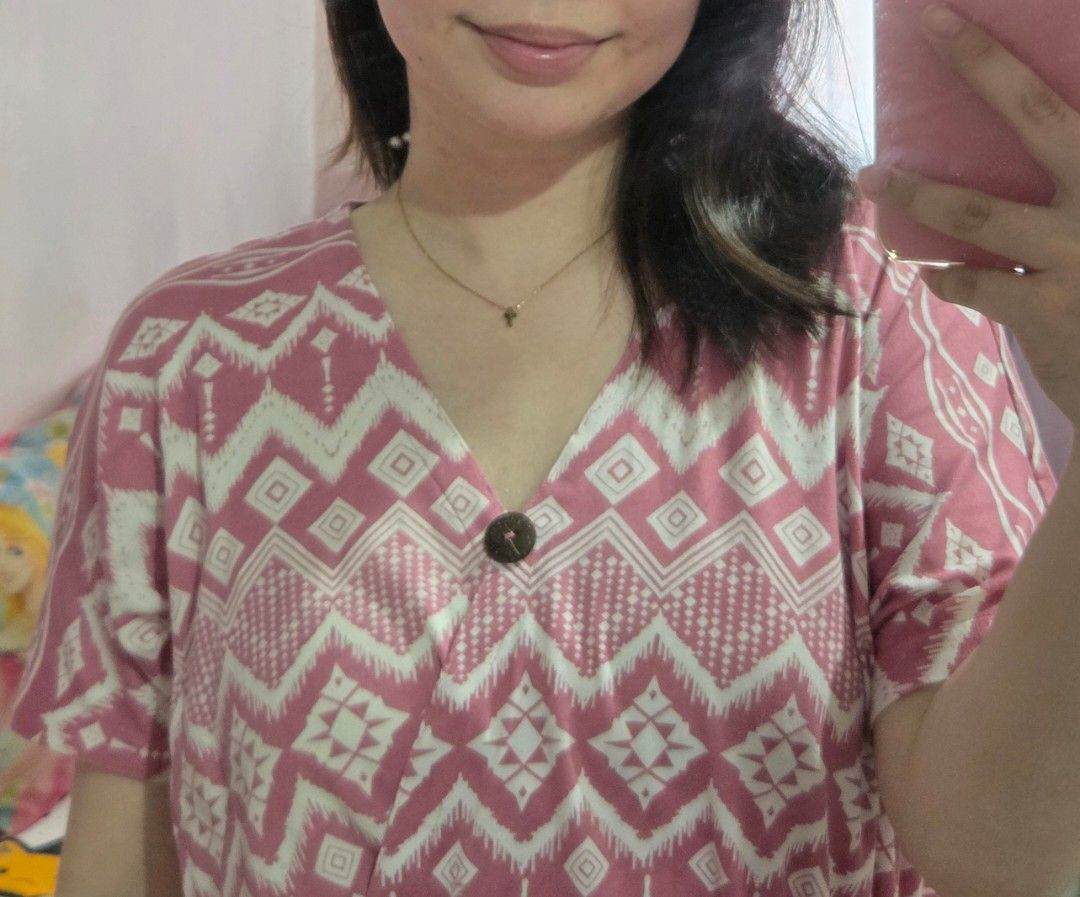 Pink Summer Dress (Category: Dresses) located in Quezon City. Submitted by pwinx (Listing ID 1464798660, Image 3). Description: - Used a few times only - No issues - Stretchable - Cotton fabric - S-L.