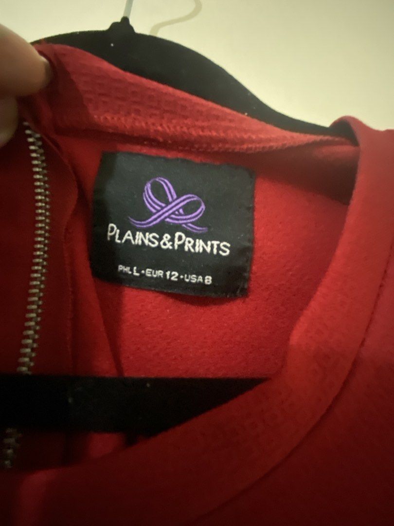 Plains & Prints Red Cold Shoulder Dress Size L (Category: Dresses) located in Quezon City. Submitted by jiujitsu_la (Listing ID 1464802882, Image 2). Description: - Brand: Plains & Prints - Color: Red - Size: PHL L (EUR 12, USA 8) - Design: Cold shoulder sleeves with crew neckline - Details: Textured embossed floral pattern on front panel - Closure: Convenient back zip - Condition: Excellent/Ready to wear.