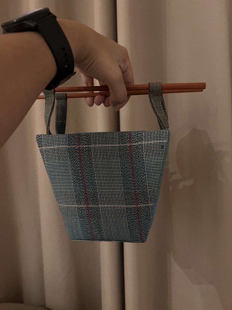 Playnice Tartan Takeout Chopstick Bag (Category: Purses & Pouches) located in Bacoor. Submitted by hundeclutters (Listing ID 1464866505, Image 1). Description: Takeout Bag in Tartan from Play.nice 🥢 - Chopstick bag - Brand new, never used.