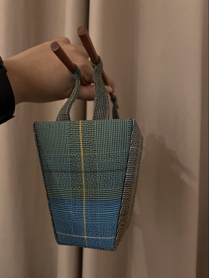Playnice Tartan Takeout Chopstick Bag (Category: Purses & Pouches) located in Bacoor. Submitted by hundeclutters (Listing ID 1464866505, Image 2). Description: Takeout Bag in Tartan from Play.nice 🥢 - Chopstick bag - Brand new, never used.