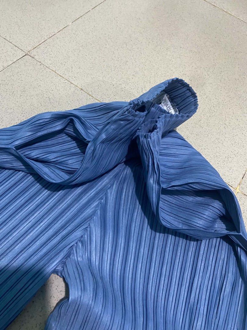 pleats please (Category: Other Bottoms) located in San Jose del Monte. Submitted by yrhaz (Listing ID 1464922243, Image 3). Description: .