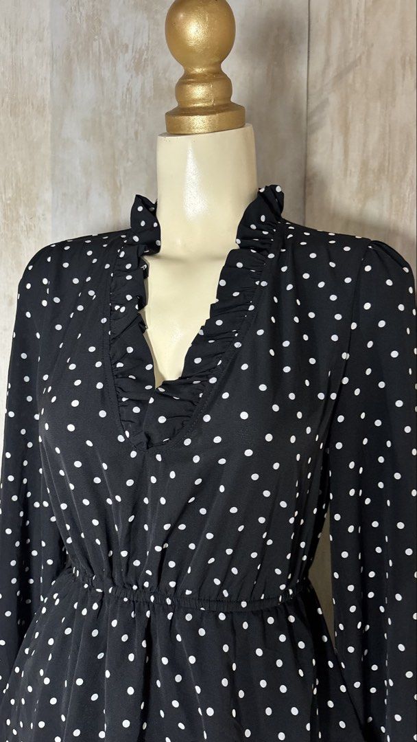 Polka layered dress (Category: Dresses) located in Dasmarinas. Submitted by lovemerit (Listing ID 1464877086, Image 3). Description: can fit med to semi large Maxi dress perf for church and casual So cuteeee.