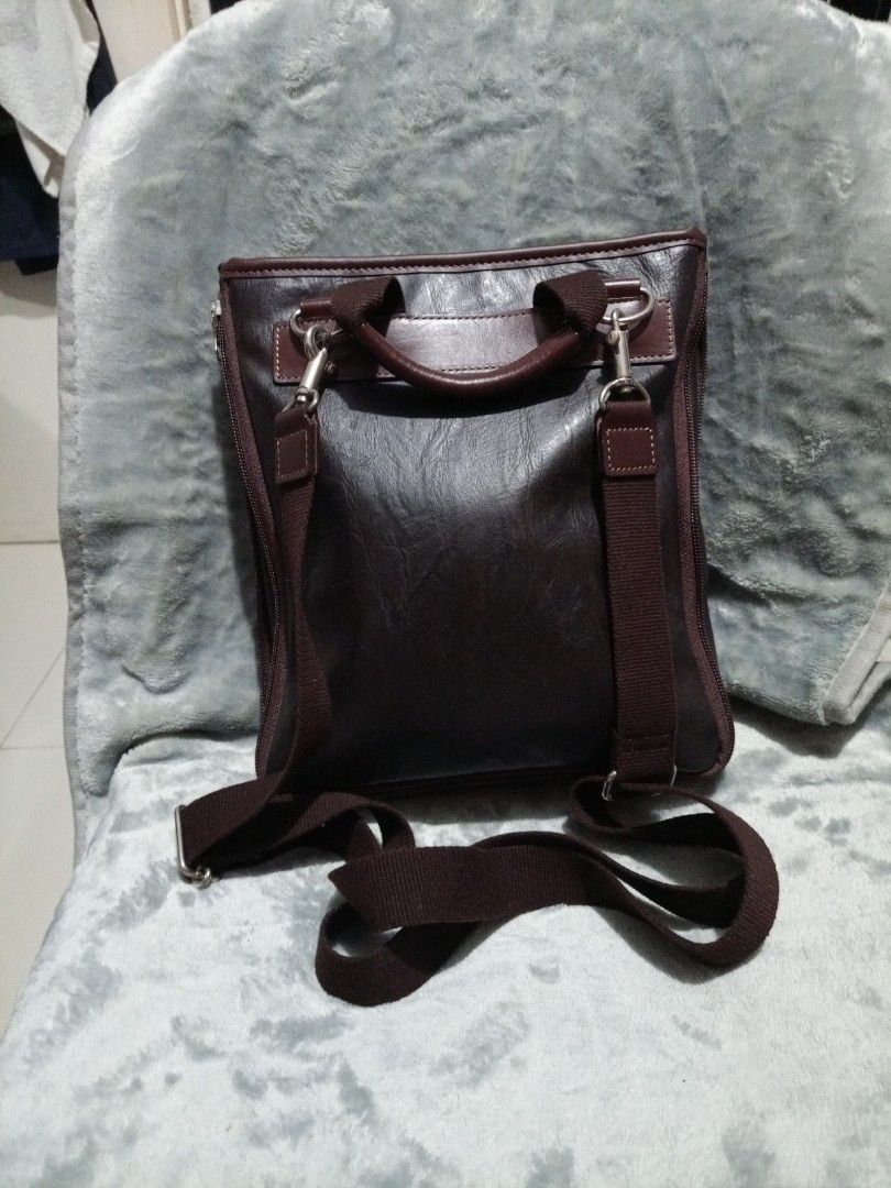 POLO FIELDS SLING BAG (Category: Sling Bags) located in Davao. Submitted by hermiepiam75360 (Listing ID 1464899587, Image 3). Description: .