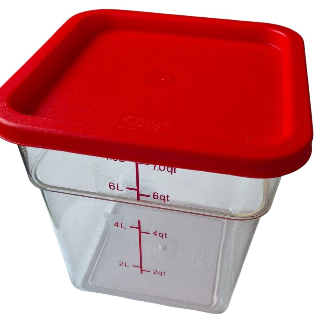 Polycarbonate Food Storage 7L/7QT (Category: Food Organization & Storage) located in Iligan City. Submitted by chefmavis0519 (Listing ID 1464778804, Image 1). Description: Used but in good.condition Polycarbonatrle Food Storage 7L/7QT capacity. Dimensions at 32x32x34cm. Moving out sale. .