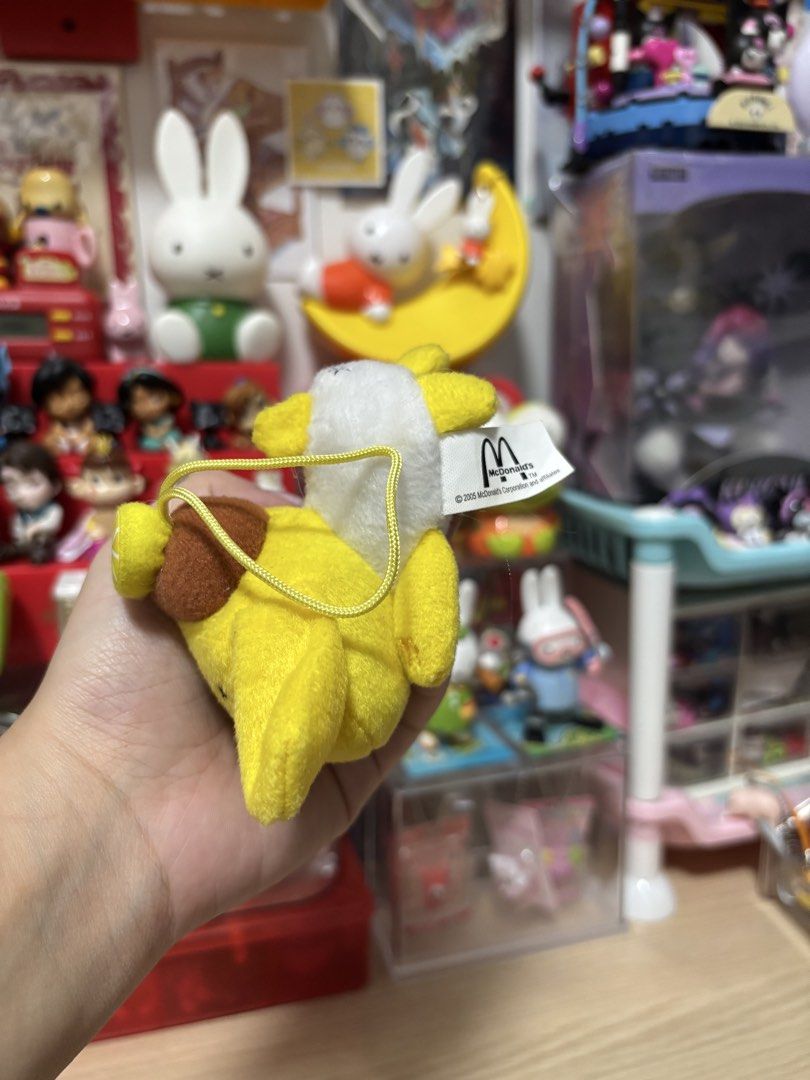 Pompompurin Plush Charm (Category: Plushies & Soft Toys) located in Caloocan City. Submitted by meowietrinkets (Listing ID 1464939725, Image 2). Description: mcdo.