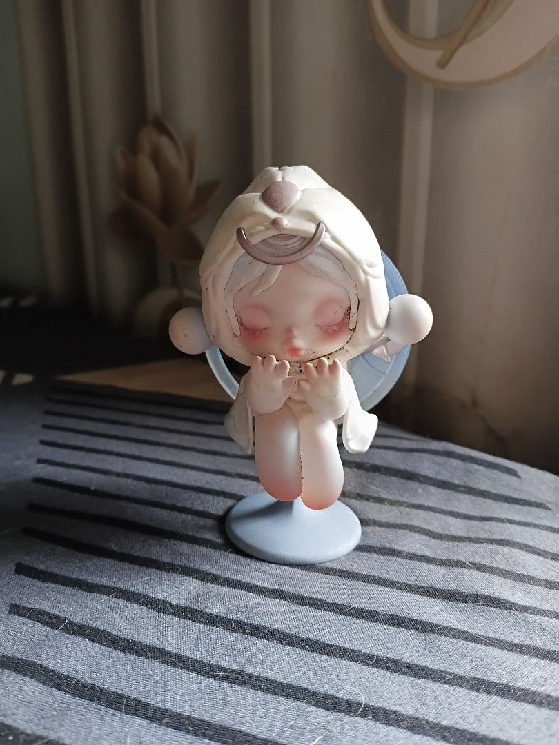Pop Mart Skullpanda (Category: Designer & Blind Box Toys) located in Santa Rosa. Submitted by seira24 (Listing ID 1464773675, Image 1). Description: Skullpanda "The Paradox" series figure 400php + shipping RFS: Decluttering.