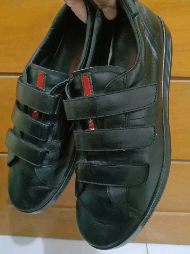 Prada Black Leather with strap Sneakers (Category: Sneakers) located in Koronadal. Submitted by joeannmahi28609 (Listing ID 1464809276, Image 3). Description: prada black leather printed black with stripe sneakers made in Vietnam size eir eur 41.5 for men only coded in excellent condition ukay source wow sino bet nito ganda ni Prada solid paunahan dito mga boss mine nyo na.