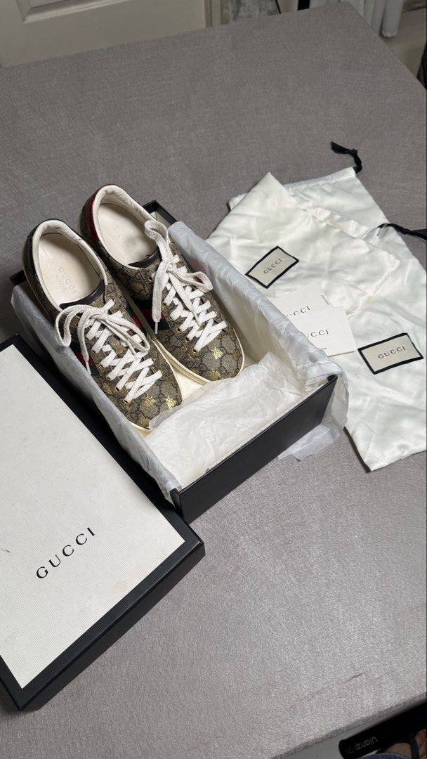 Preloved Gucci Ace Supreme Bee Sneakers (Category: Sneakers) located in Quezon City. Submitted by angelicagracelleamante (Listing ID 1464886981, Image 1). Description: Preloved Gucci Ace Supreme Bee sneakers (Women’s) Size 35.5 (but size 6 in other sneakers) Bought at Gucci Greenbelt for Php 46,500 With dust bag Used but in good condition 8/10 RFS: closet decluttering.