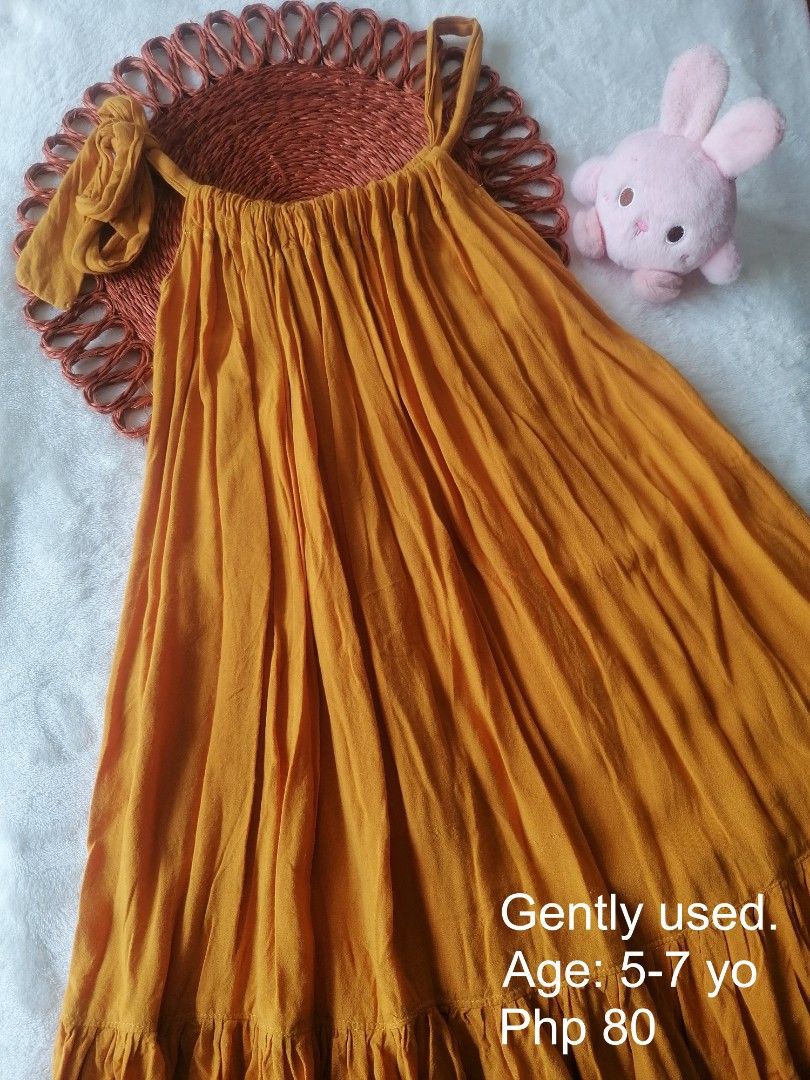 Preloved kids dress (Category: Babies & Kids Fashion) located in Manila. Submitted by mgrace.ef (Listing ID 1464790785, Image 1). Description: Preloved kids dress. See pictures for details..