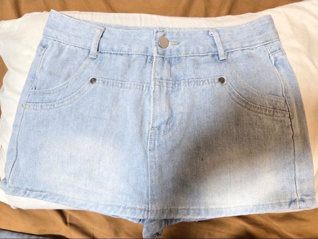 Premium skort (Category: Shorts) located in Pasig City. Submitted by starapplee (Listing ID 1464883058, Image 1). Description: size 29.
