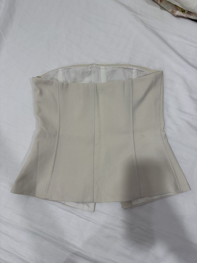 Princess Polly beige tube top US2 (Category: Others Tops) located in Makati City. Submitted by bargainwaves (Listing ID 1464929821, Image 3). Description: .