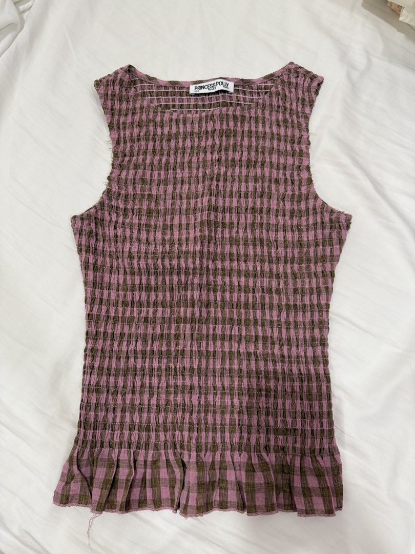 Princess Polly pink checkered top US4 (Category: Others Tops) located in Makati City. Submitted by bargainwaves (Listing ID 1464930849, Image 1). Description: .