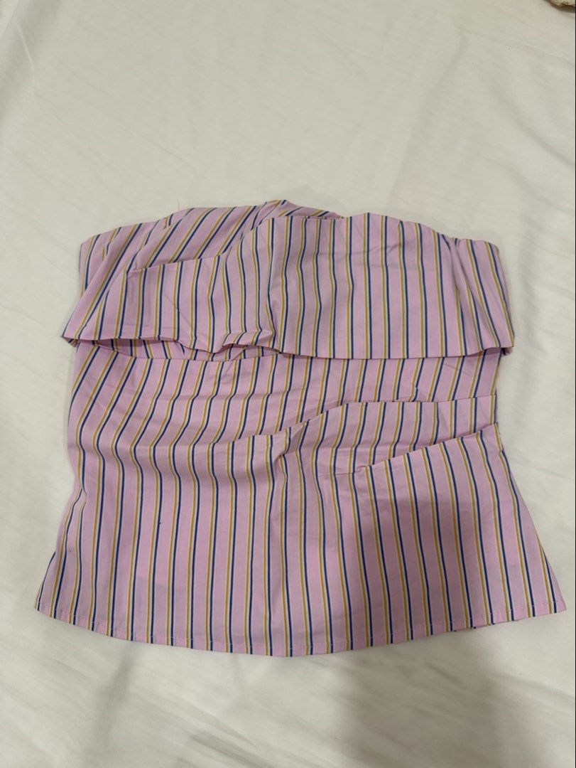Princess Polly pink stripes top US2 (Category: Others Tops) located in Makati City. Submitted by bargainwaves (Listing ID 1464929630, Image 1). Description: .