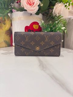 (Category: ) located in . Submitted by luxshare_preloved_ (Listing ID 1464815671, Image 1). Description: .