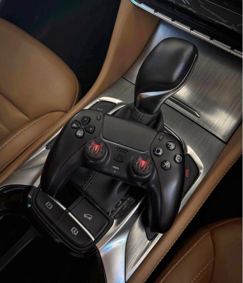 PS5 CONTROLLER (Category: PlayStation) located in Kuala Lumpur. Submitted by cyznsupply (Listing ID 1464841409, Image 1). Description: CONTROLLER PS5 Colour Black ( spiderman edition ) No Fault at All Pm me.