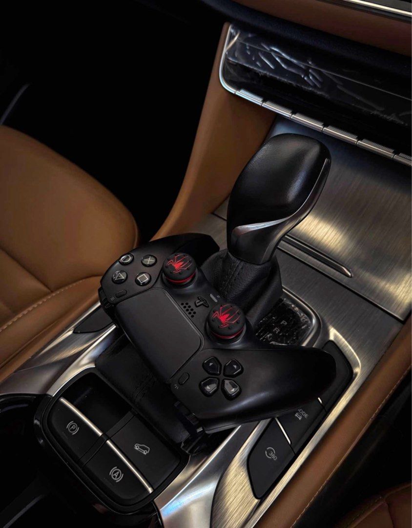 PS5 CONTROLLER (Category: PlayStation) located in Kuala Lumpur. Submitted by cyznsupply (Listing ID 1464841409, Image 2). Description: CONTROLLER PS5 Colour Black ( spiderman edition ) No Fault at All Pm me.