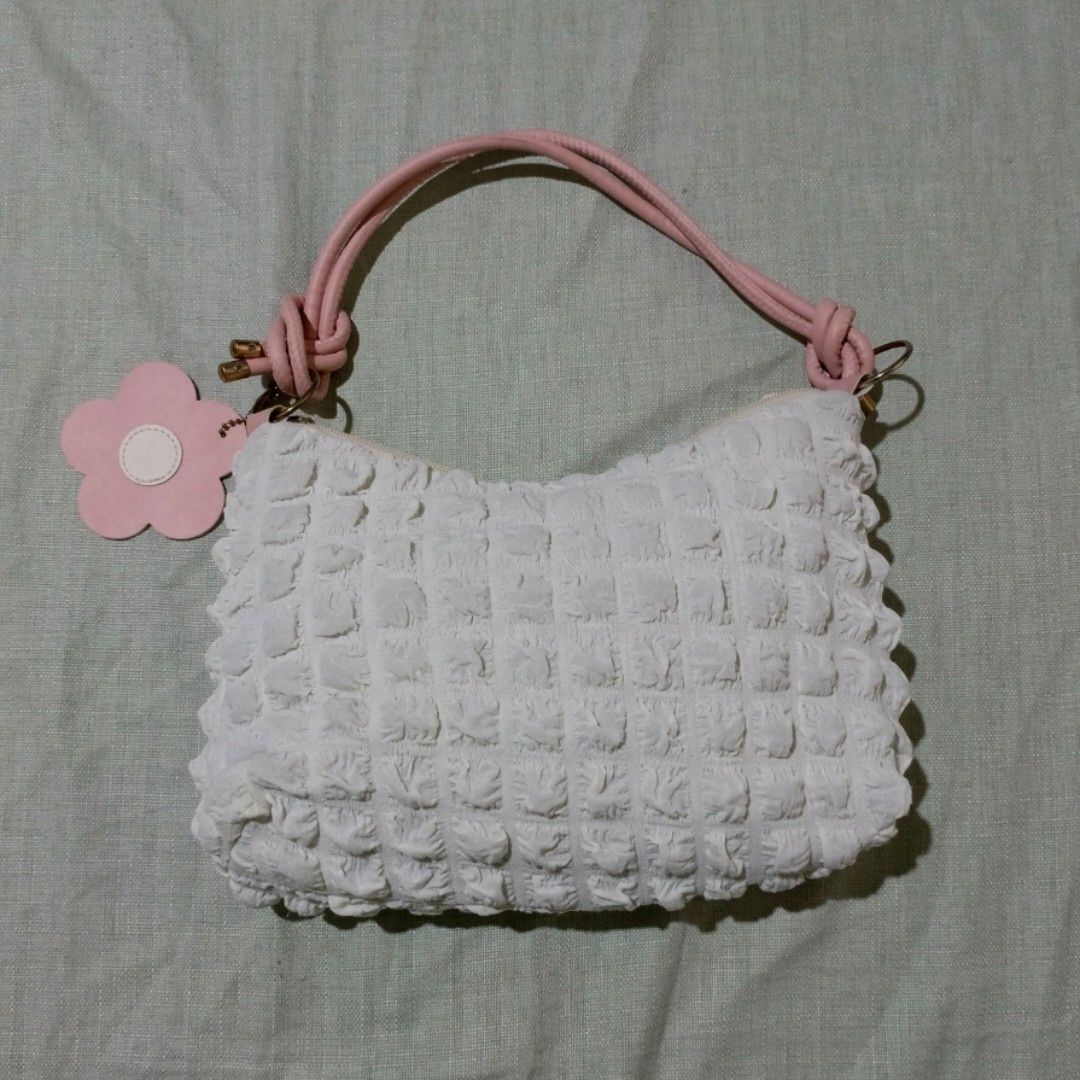 Puff Shoulder Bag (Adjustable) (Category: Shoulder Bags) located in Abucay. Submitted by littleclosetfinds (Listing ID 1464951744, Image 1). Description: .
