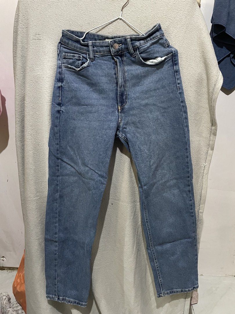 PULL & BEAR JEANS (Category: Jeans) located in Manila. Submitted by jalayajayb99773 (Listing ID 1464796999, Image 1). Description: .