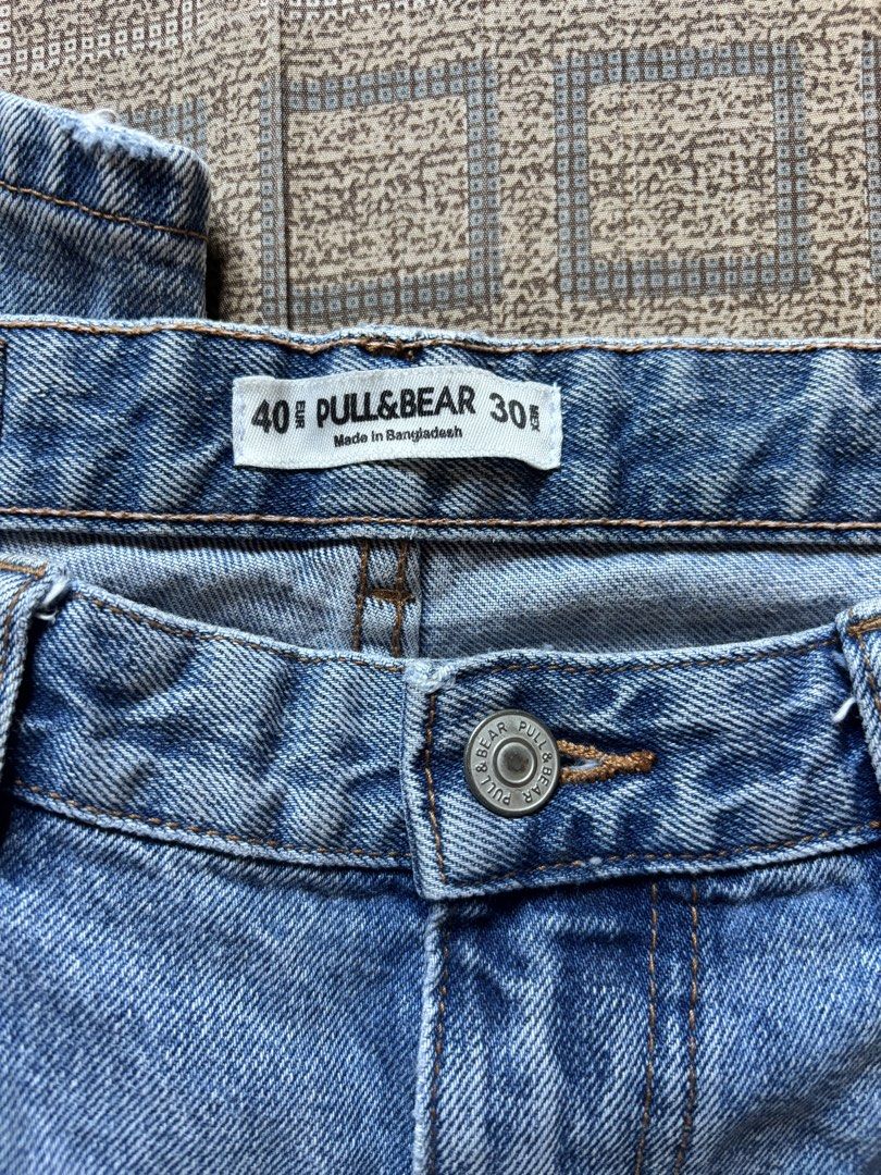 Pull and bear (Category: Activewear) located in Baguio. Submitted by safetyzthrift (Listing ID 1464774467, Image 3). Description: .