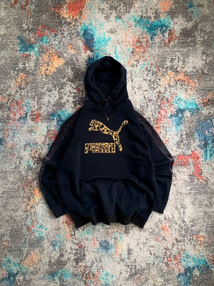 PUMA PULLOVER HOODIE (Category: Hoodies) located in Binangonan. Submitted by thriftwel (Listing ID 1464800699, Image 1). Description: Puma pullover hoodie 🥶 Width: 26.5 Length: 32 Best fit: XXL-XXXL CR: 9.8/10 Need wash Very good condition.