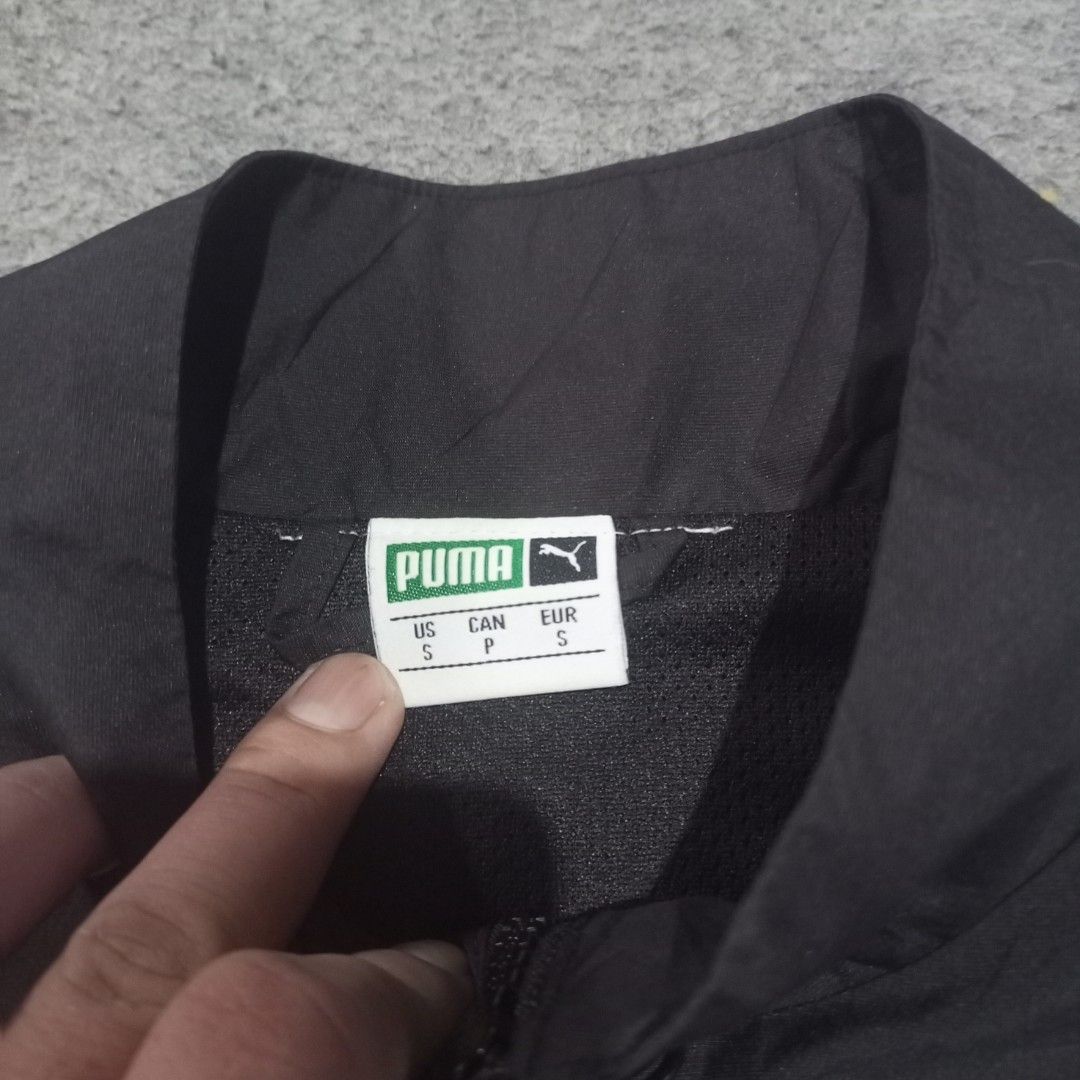 Puma windbreaker jacket (Category: Activewear) located in Cebu City. Submitted by sukitriftshop474747 (Listing ID 1464789967, Image 3). Description: Excellent condition No issue Size Medium 22x28 Colorate 9.5/10 Condition 10/10 Authentic.